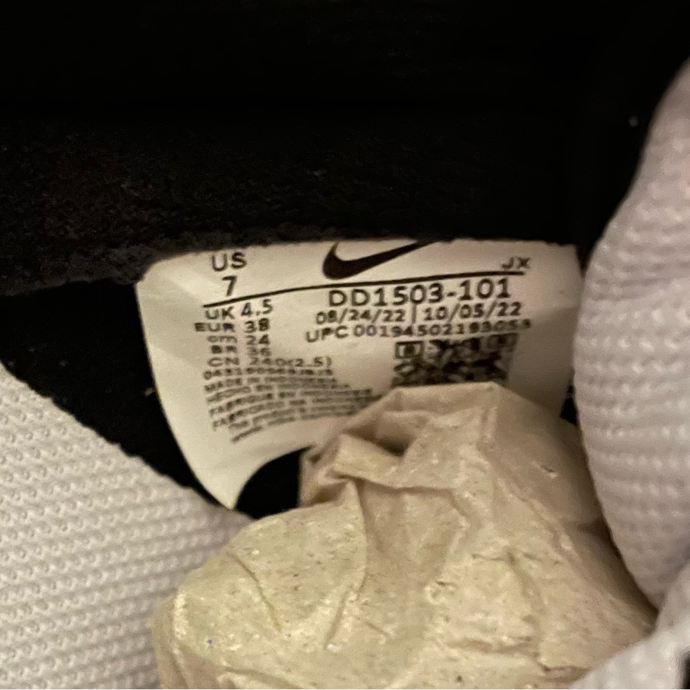 Dunk Low “Panda” (W) - Picture 4 of 6